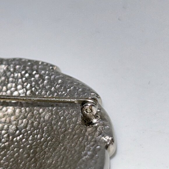 Vintage Puccini Silver-Tone Round Brooch With Textured White Center Statement - Picture 15 of 15